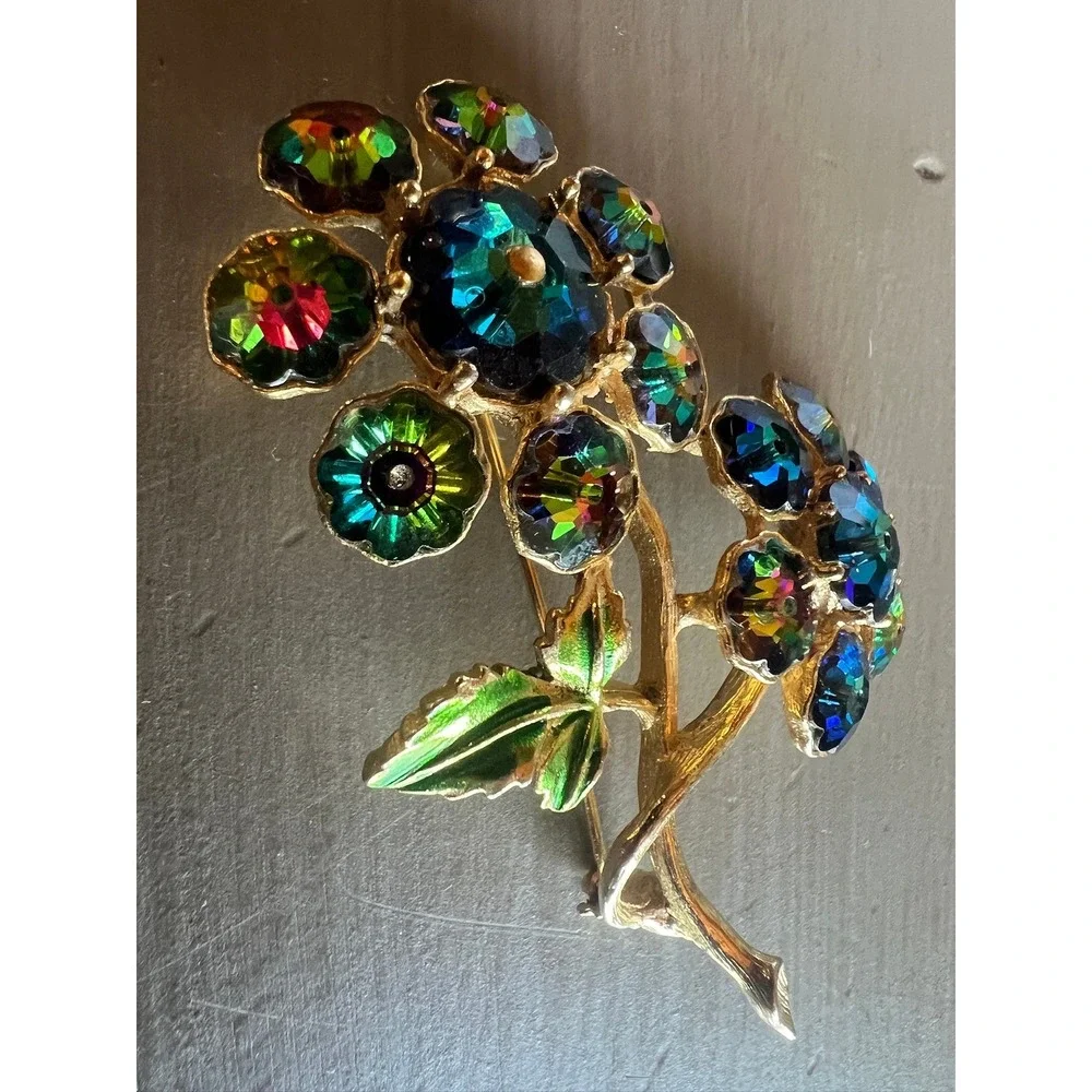 N/A gold tone